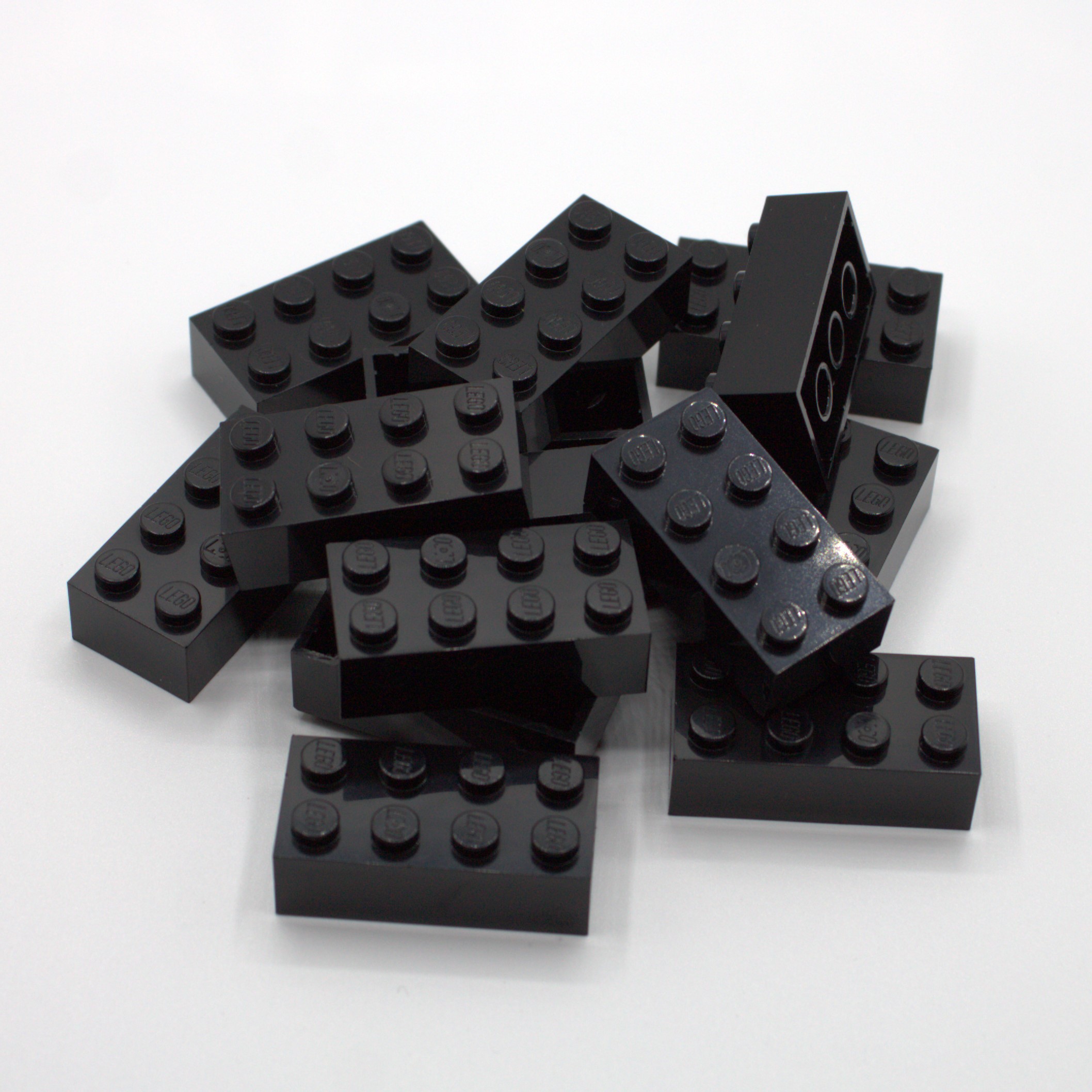 Schwarz (Black)